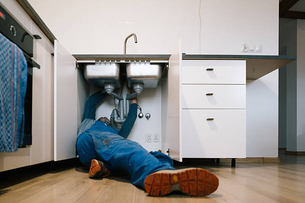 Professional Drain Cleaning technician working in El Cajon, CA